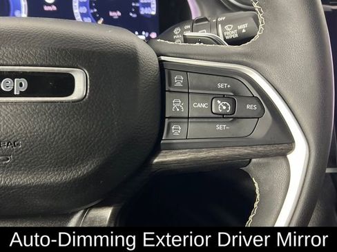 Used 2023 Jeep Grand Cherokee Limited w/ Luxury Tech Group II image 11