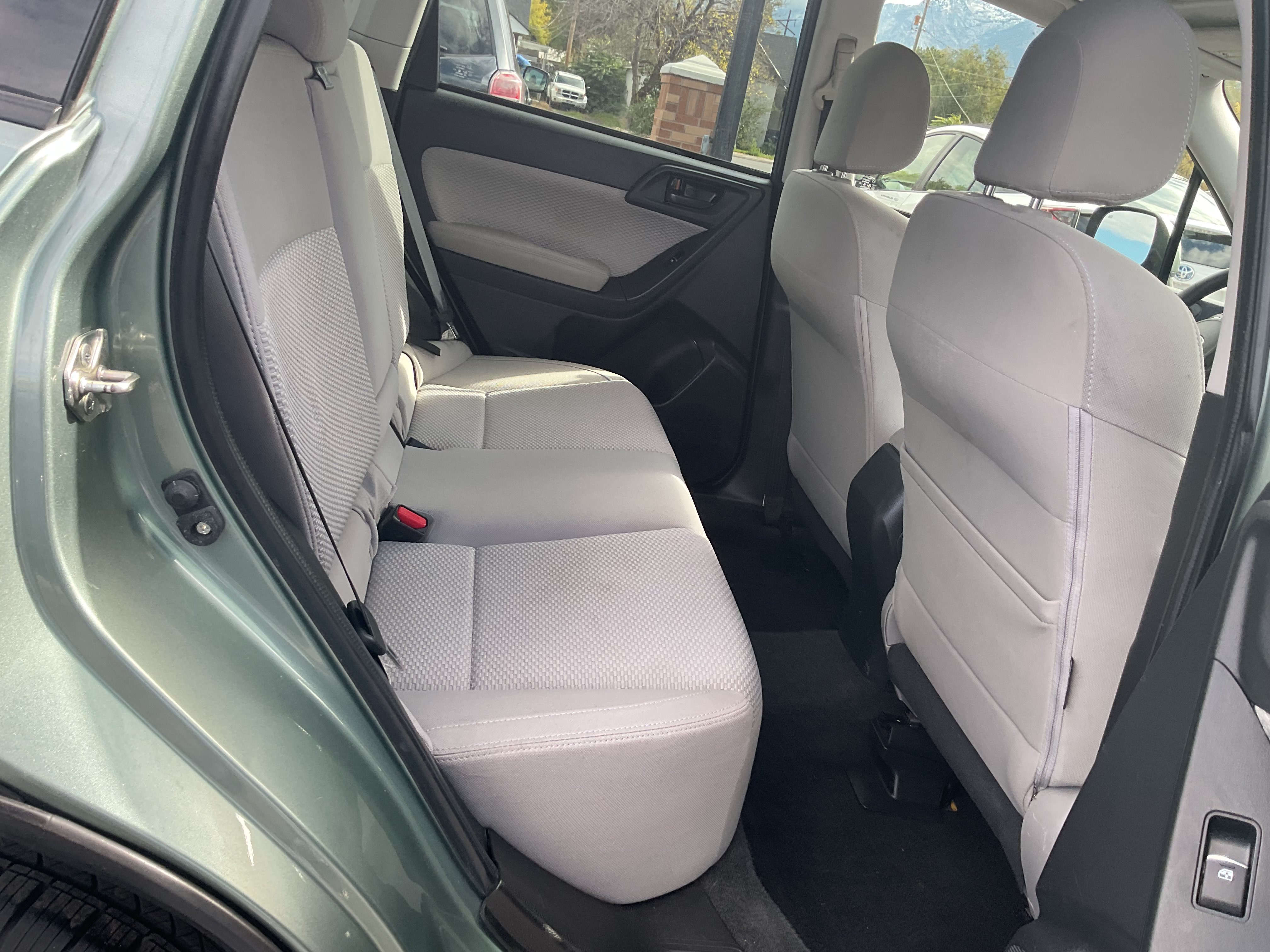 Used 2017 Subaru Forester 2.5i Premium AWD/4WD image 18
