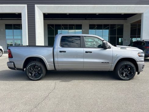New 2026 RAM 1500 4x4 Crew Cab image 7