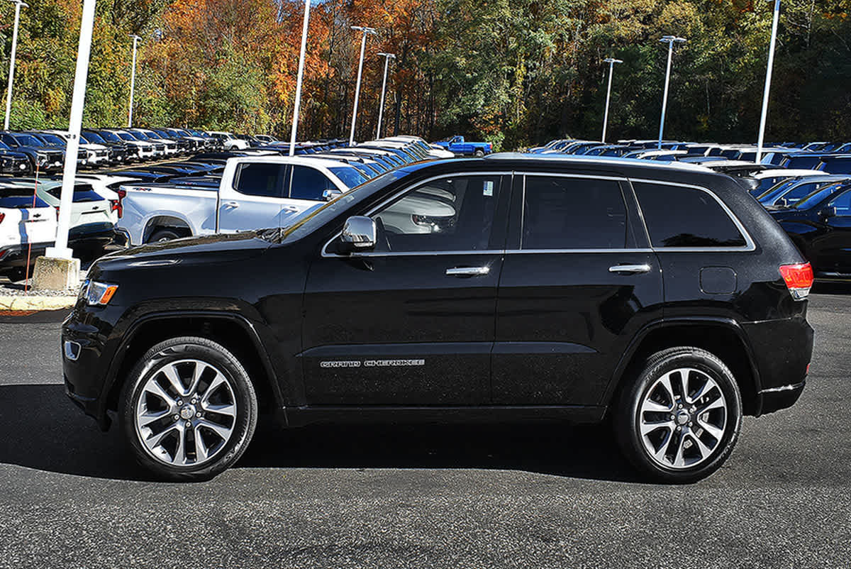 Used 2018 Jeep Grand Cherokee Overland AWD/4WD image 4