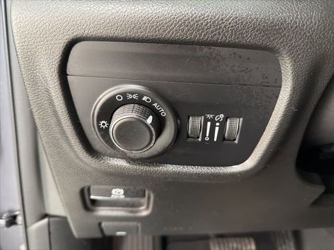 Used 2023 Jeep Grand Cherokee L Altitude image 11