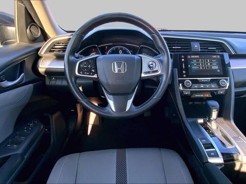Used 2018 Honda Civic EX-T image 6