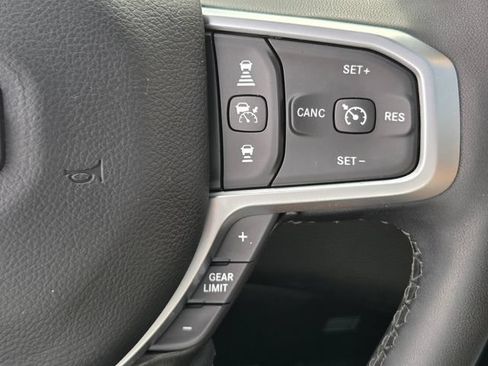 Used 2025 RAM 1500 Big Horn AWD/4WD image 23