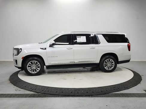 Used 2021 GMC Yukon XL SLT w/ SLT Premium Package RWD image 5
