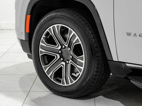 Used 2023 Jeep Wagoneer Series II image 52