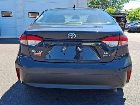 Certified 2025 Toyota Corolla LE w/ LE Premium Package FWD image 5
