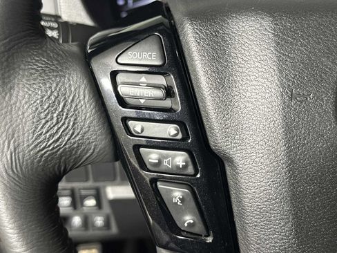 Used 2024 Nissan Frontier PRO-4X AWD/4WD image 30