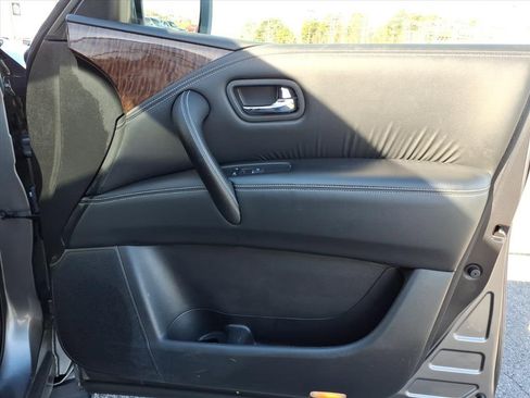 Used 2019 Nissan Armada SL w/ Premium Package image 10