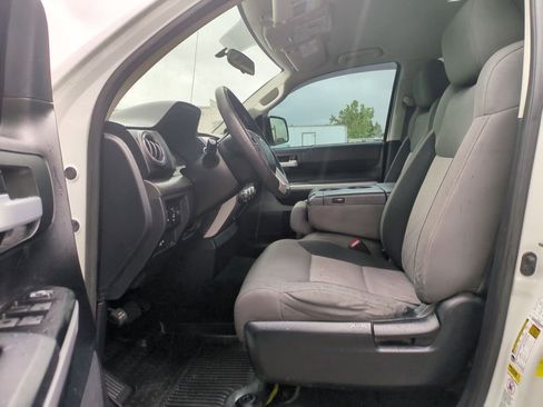 Used 2017 Toyota Tundra SR5 AWD/4WD image 12