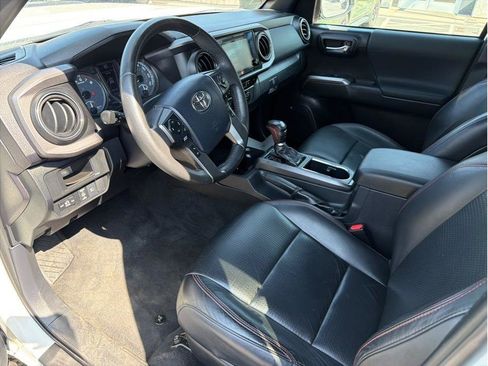 Used 2019 Toyota Tacoma TRD Pro AWD/4WD image 2
