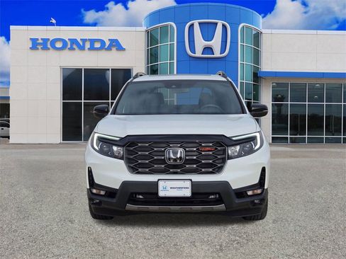 Used 2023 Honda Passport TrailSport image 8