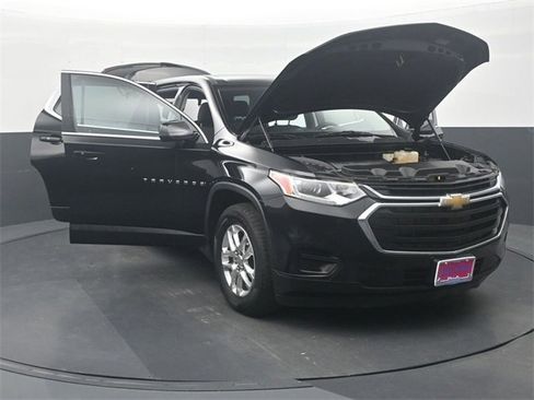 Used 2020 Chevrolet Traverse LS w/ LPO, Floor Liner Package image 35