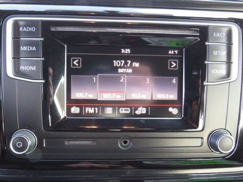 Used 2019 Volkswagen Beetle 2.0T S image 10