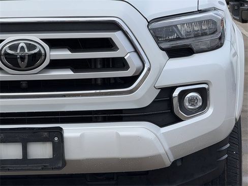 Used 2023 Toyota Tacoma Limited image 8