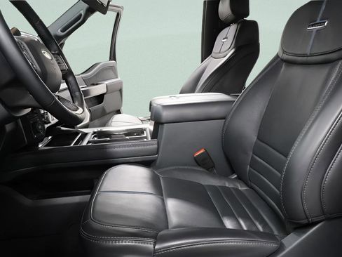 Used 2025 Ford F250 Platinum w/ FX4 Off-Road Package image 21