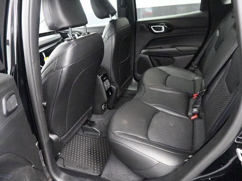 New 2026 Jeep Compass Latitude w/ Sun and Sound Group image 11