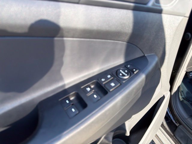 Used 2018 Hyundai Tucson Value AWD/4WD image 17