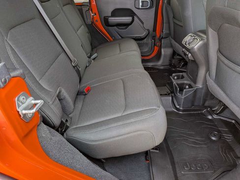Used 2020 Jeep Wrangler Unlimited Sport S AWD/4WD image 17
