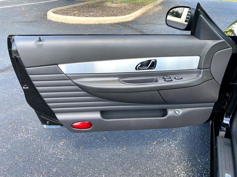 Used 2002 Ford Thunderbird Deluxe image 19