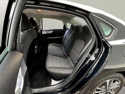 Certified 2023 Kia Forte LXS w/ LXS Technology Package image 23