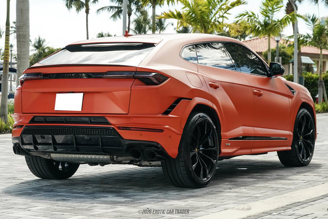 Used 2024 Lamborghini Urus S AWD/4WD image 7