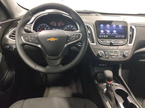 Used 2024 Chevrolet Malibu RS FWD image 22
