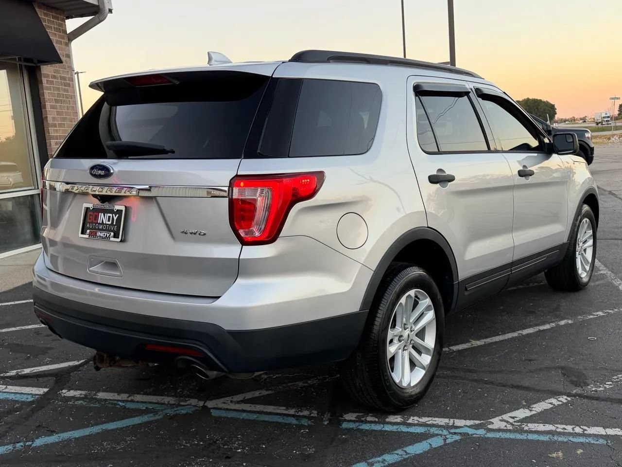 Used 2016 Ford Explorer 4WD image 5