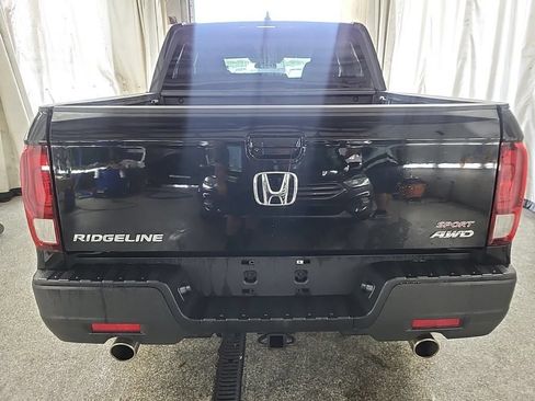 Used 2023 Honda Ridgeline Sport image 12