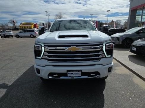 Used 2024 Chevrolet Silverado 2500 High Country image 8