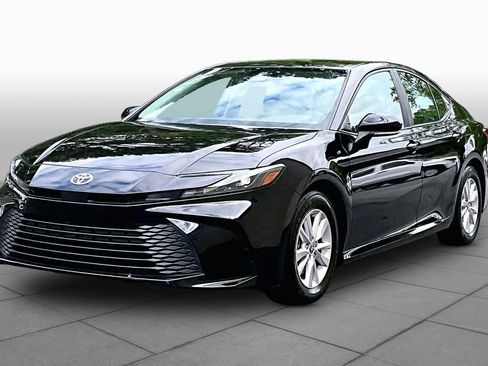 Certified 2025 Toyota Camry LE FWD image 2