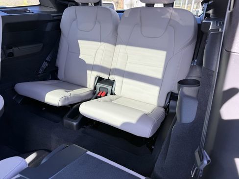 New 2026 Volvo XC90 B6 Plus image 12