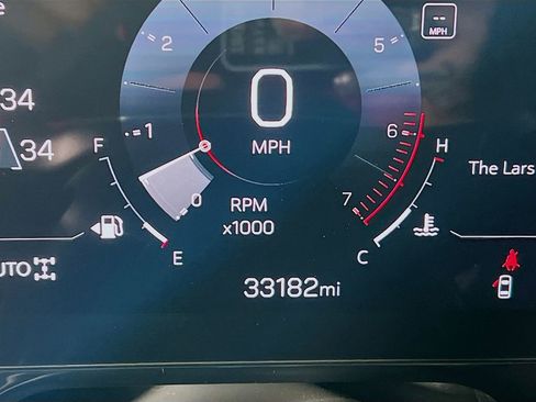 Used 2025 GMC Yukon XL Denali image 11