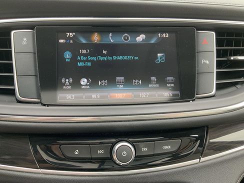 Used 2019 Buick Enclave Essence FWD image 38