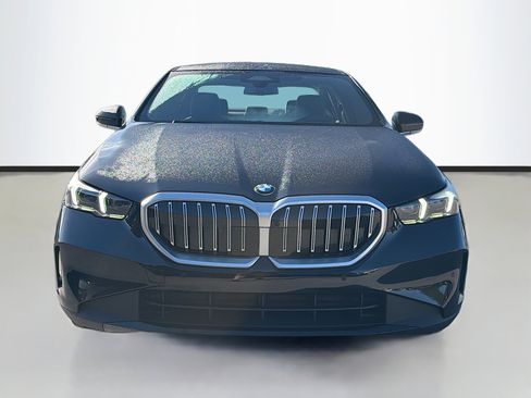 Used 2024 BMW 540i xDrive w/ Executive Package image 8