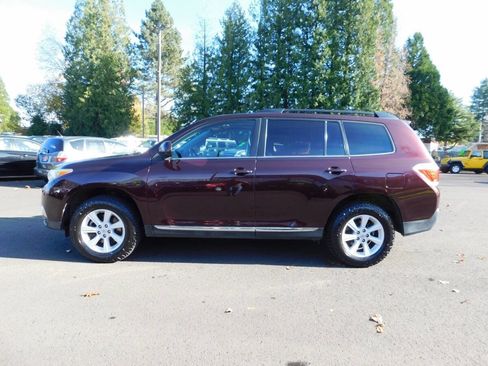 Used 2012 Toyota Highlander SE image 25