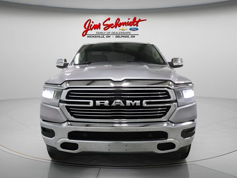 Used 2019 RAM 1500 Laramie AWD/4WD image 3