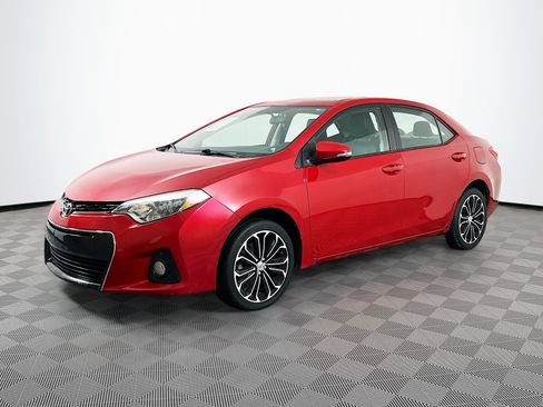 Used 2015 Toyota Corolla S Premium image 2
