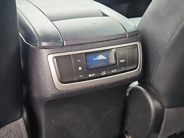 Used 2017 Toyota Highlander SE FWD image 23