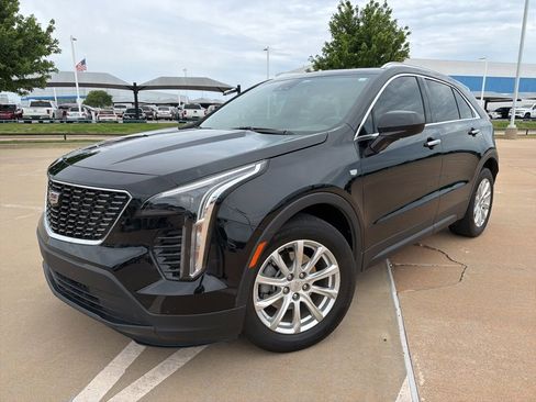 Certified 2023 Cadillac XT4 Luxury w/ Cold Weather Package FWD image 1