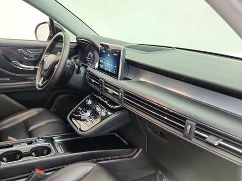 Used 2022 Lincoln Corsair FWD image 20