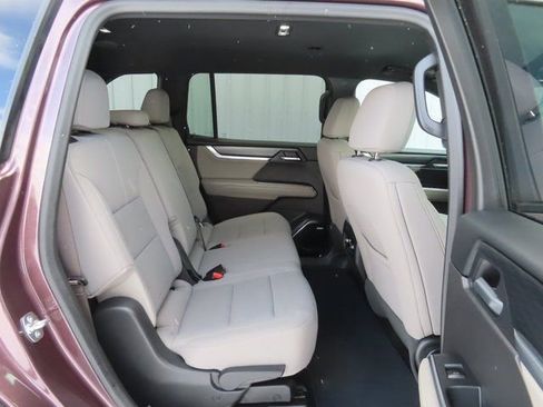 Used 2026 GMC Acadia Elevation image 29