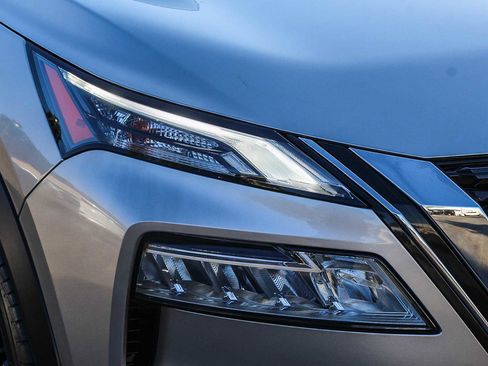 Used 2021 Nissan Rogue SL w/ Premium Package image 8