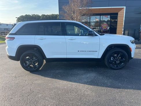 New 2026 Jeep Grand Cherokee Limited AWD/4WD image 2
