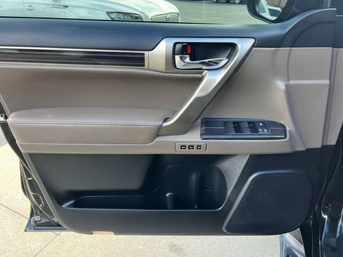 Used 2020 Lexus GX 460 Premium image 41