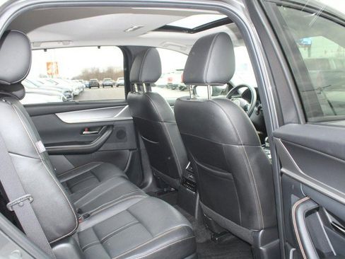 Used 2024 MAZDA CX-90 3.3 Turbo w/ Preferred Plus image 13