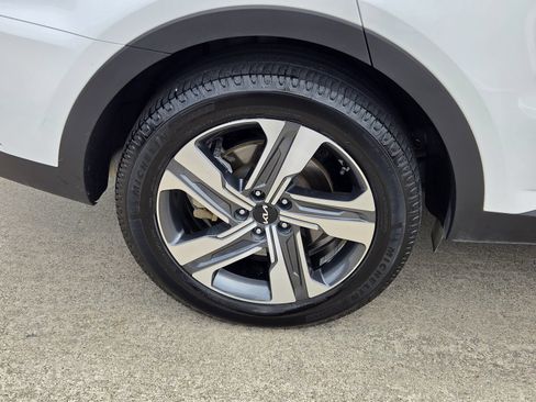 Used 2022 Kia Sorento SX Prestige w/ Panoramic Sunroof Package AWD/4WD image 10