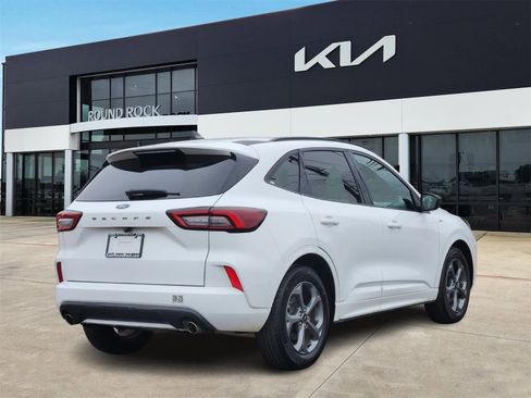 Used 2023 Ford Escape ST-Line image 5