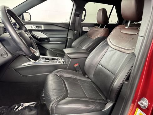 Used 2022 Ford Explorer Platinum w/ Technology Package AWD/4WD image 5
