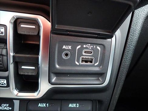 New 2025 Jeep Gladiator Willys image 15