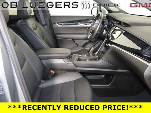 Certified 2025 Cadillac XT6 Premium Luxury FWD image 18